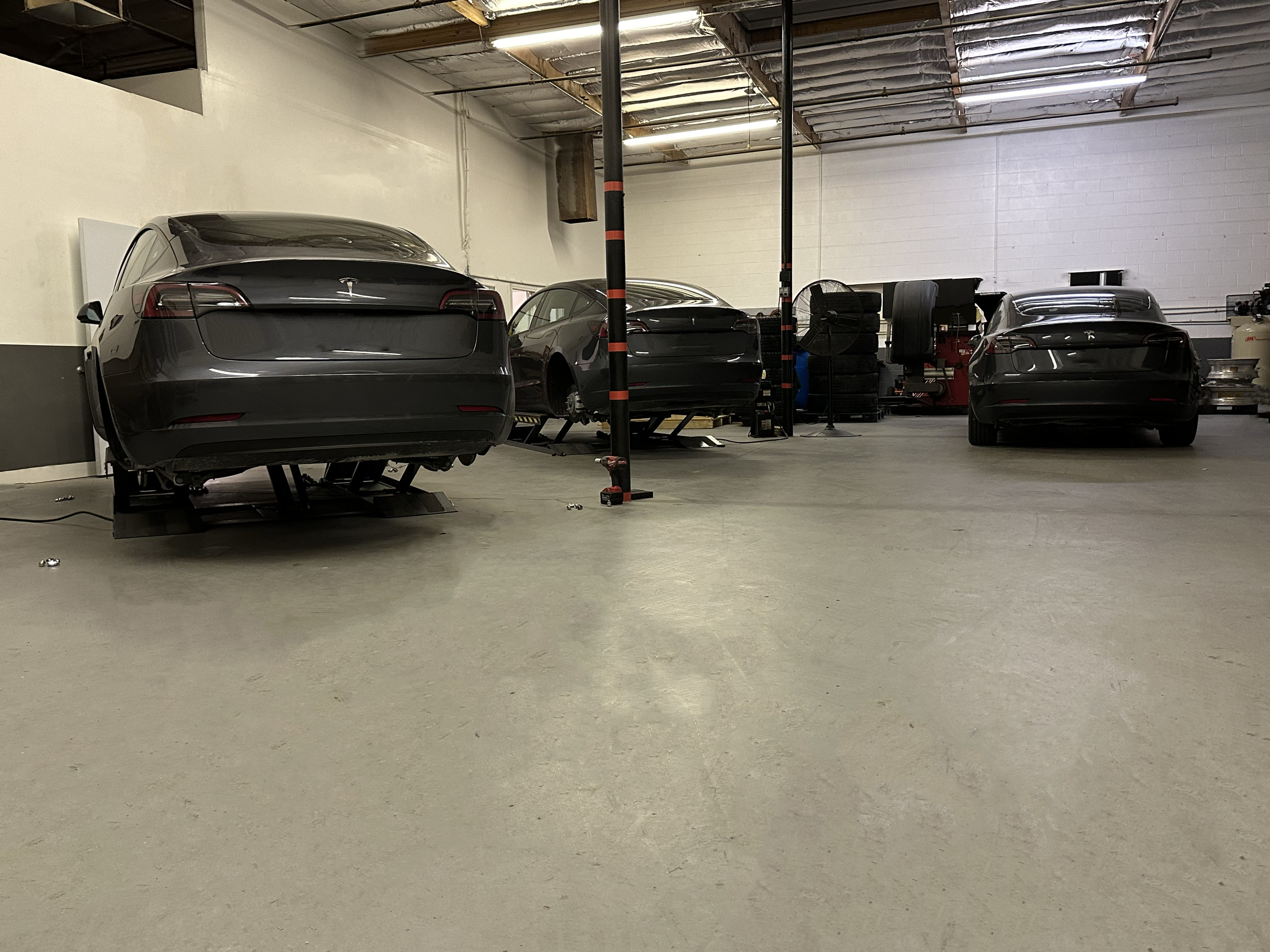 Electric vehicle tire wear testing under real-world operating conditions